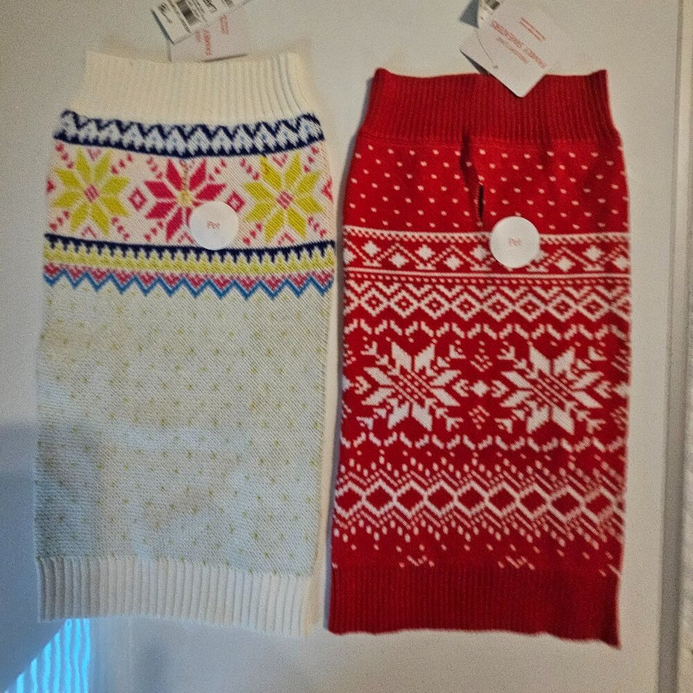 2 Holiday Lane Family Sweaters for your Dog Size Large